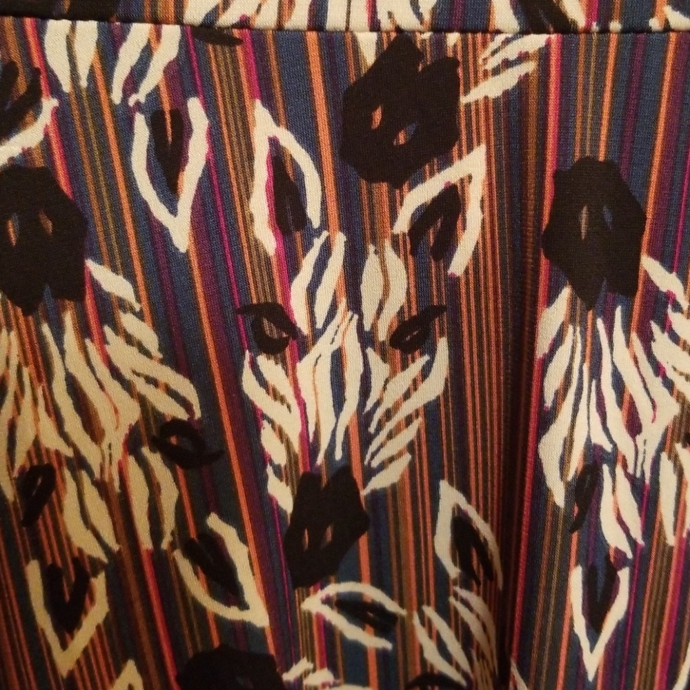 Lularoe Azure - Picture 2 of 2